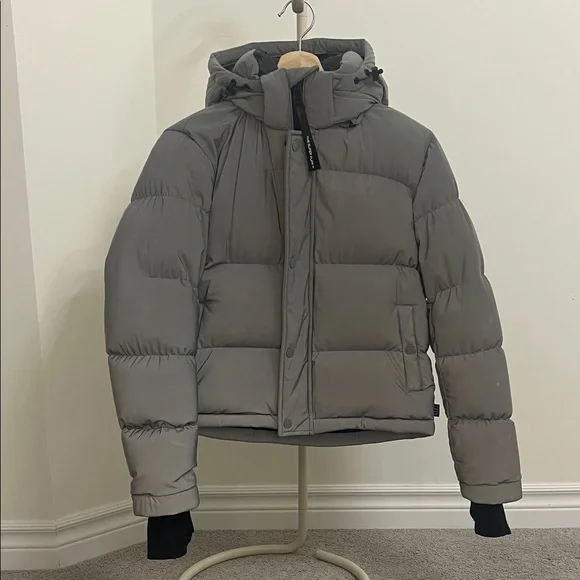 Aritzia Gray Reflective Super Puff Jacket - Picture 12 of 13